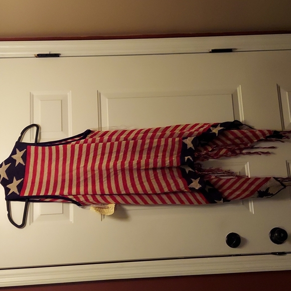 Women's One World sleeveless shawl - Picture 7 of 8